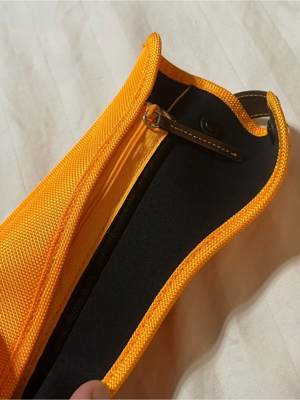 Veuve Clicquot Yellow Champagne Bottle Cooler Carrier 21-Supp